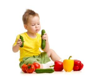 kid eating healthy food
